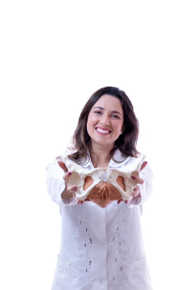 Priscilla Valadares — Fisioterapeuta Obstétrica